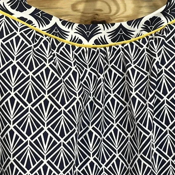 Lands End Sz 8 Black Geometric Print Wirefree Soft Cups Tankini Top - Picture 2 of 7